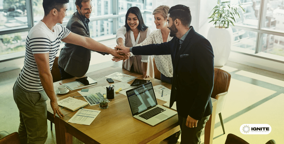 Collabbration Enhancing Collaboration Across Departments through HCM Tools: Utilizing ...